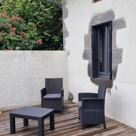 Au Coin Des Amis Villa Aurillac Exterior photo